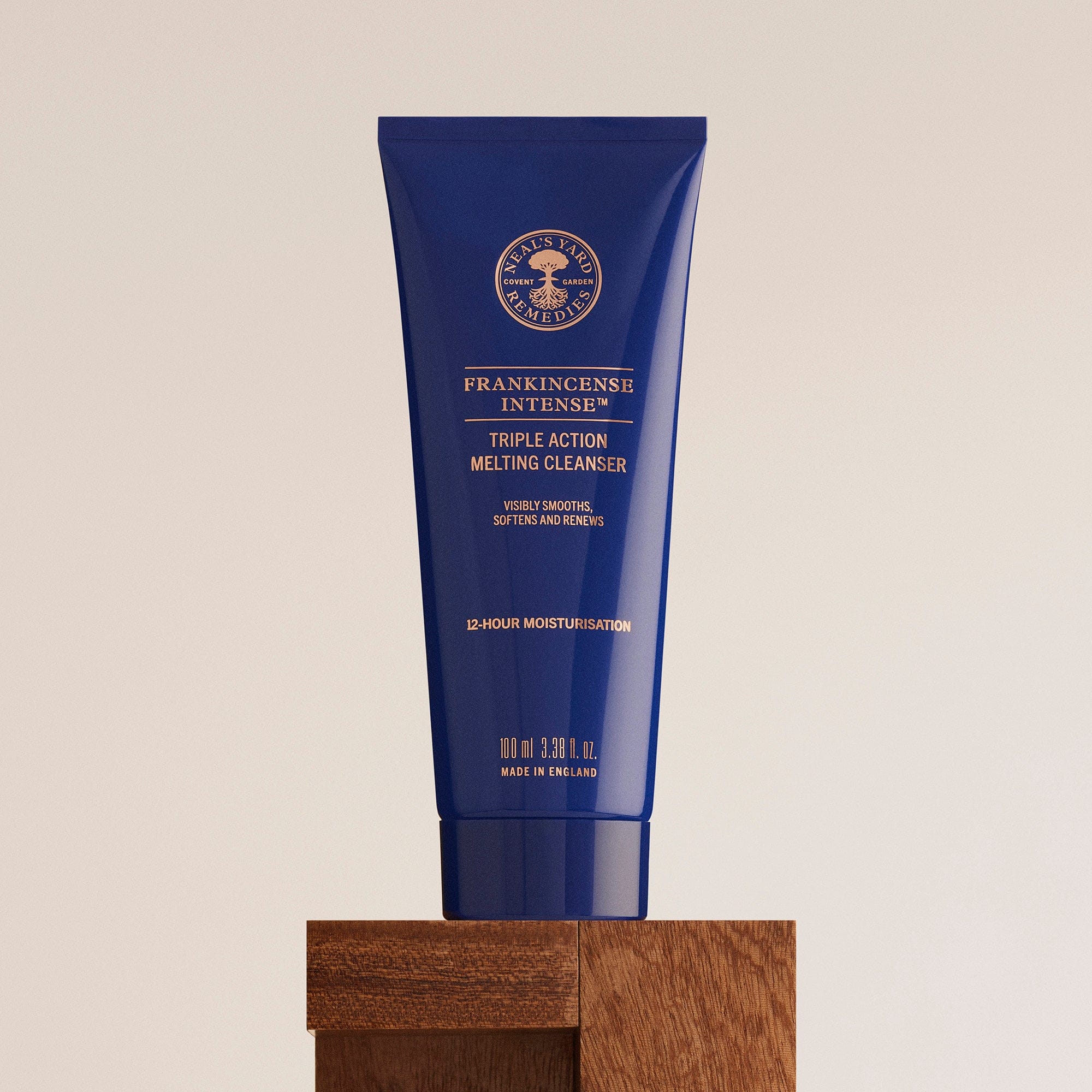 Frankincense Intense™ Triple Action Melting Cleanser 100ml